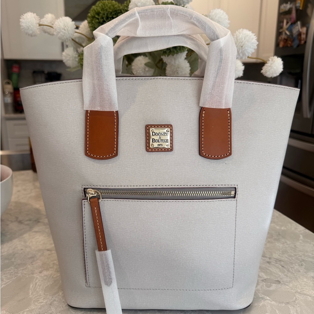 Dooney & Bourke Darla Shopper Tote